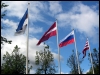 Tapa linna lipu heiskas riigilippude kõrvale Mart Kork. (01.06.2003) Heiki Vuntus / Tapa linnaleht Sonumed