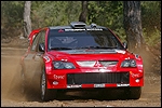 Gilles ja Herve Pannizzid Mitsubishi Lancer WRC autoga. Foto: Mitsubishi