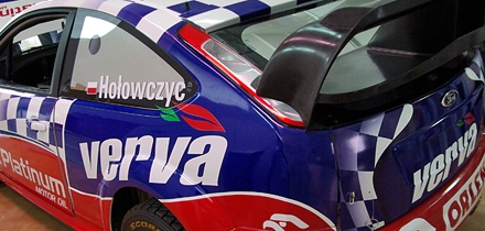 Krzysztof Holowczyci käsutusse antud Ford Focus WRC. Foto: askolor.pl